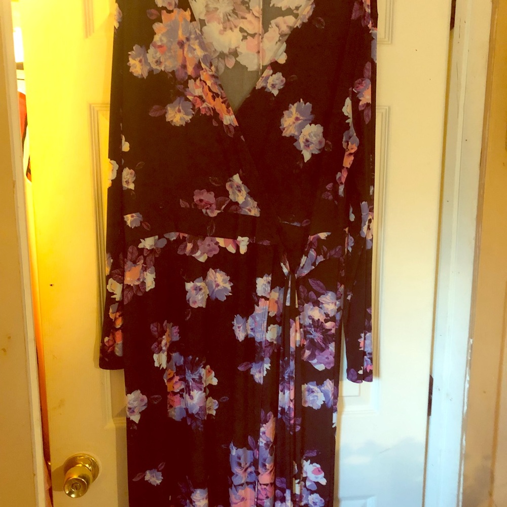 MAKE A OFFER FLORAL DRESS